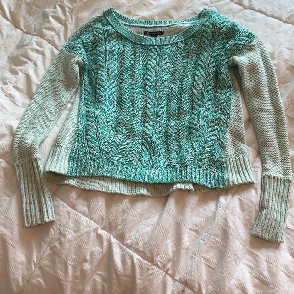 Green sweater 🌿🌱🐢